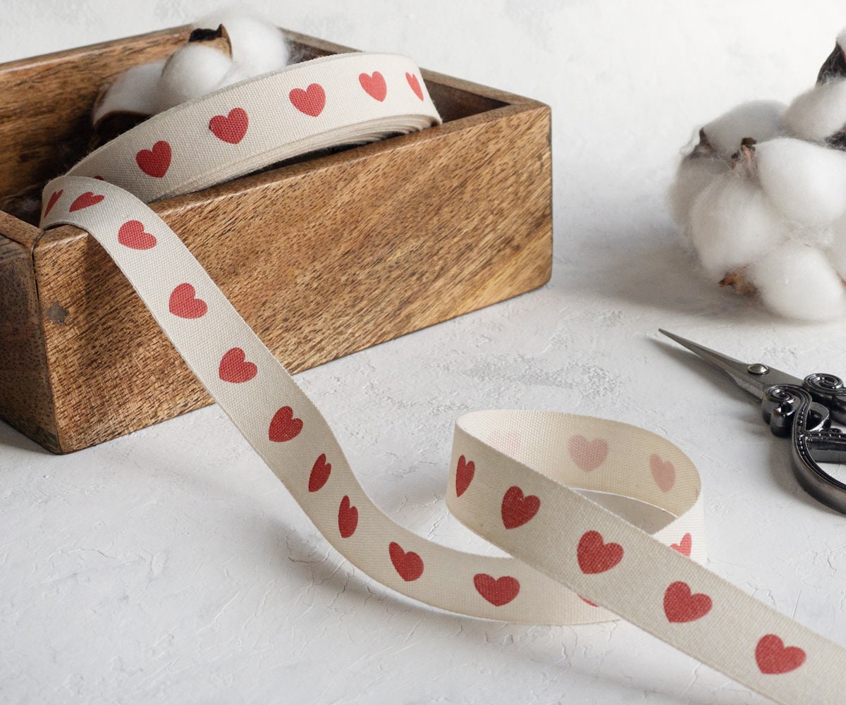 Red Heart Printed Cotton Ribbon - 5/8” (15 mm) Romantic Gift Wrap Tape, Love Theme Decor Strip, Heart Label for Weddings & Crafts