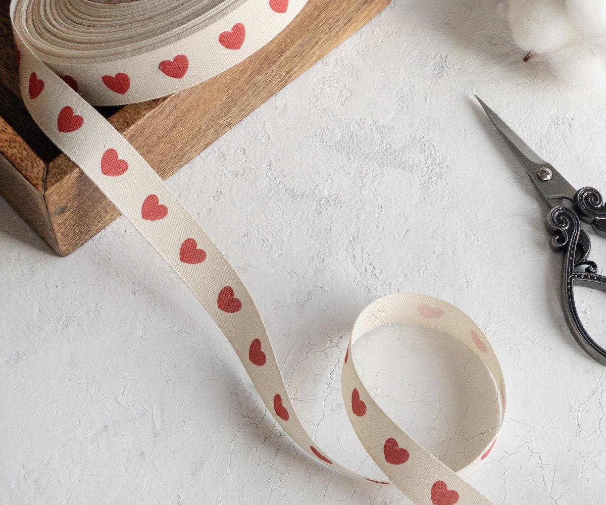 Red Heart Printed Cotton Ribbon - 5/8” (15 mm) Romantic Gift Wrap Tape, Love Theme Decor Strip, Heart Label for Weddings & Crafts