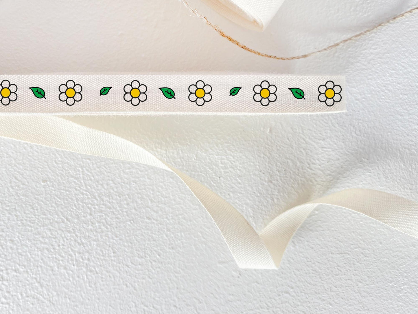 Daisy Printed Cotton Ribbon - 3/8" (10 mm), 10 yards (9 m) Spring Floral Twill Tape for Wedding & Gift Wrapping