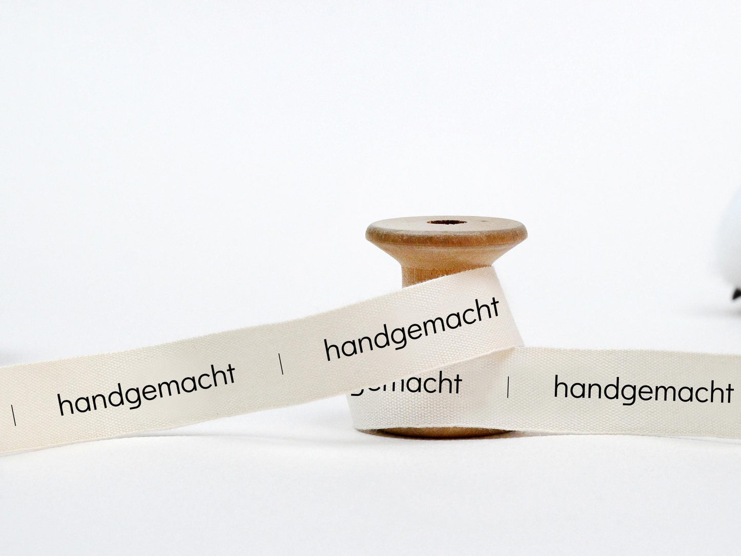 Handgemacht Ribbon - 5/8” (15 mm), 10 yards (9 m) Eco-Friendly German Cotton Tape for Handmade Goods, Sustainable Packaging, Crafts
