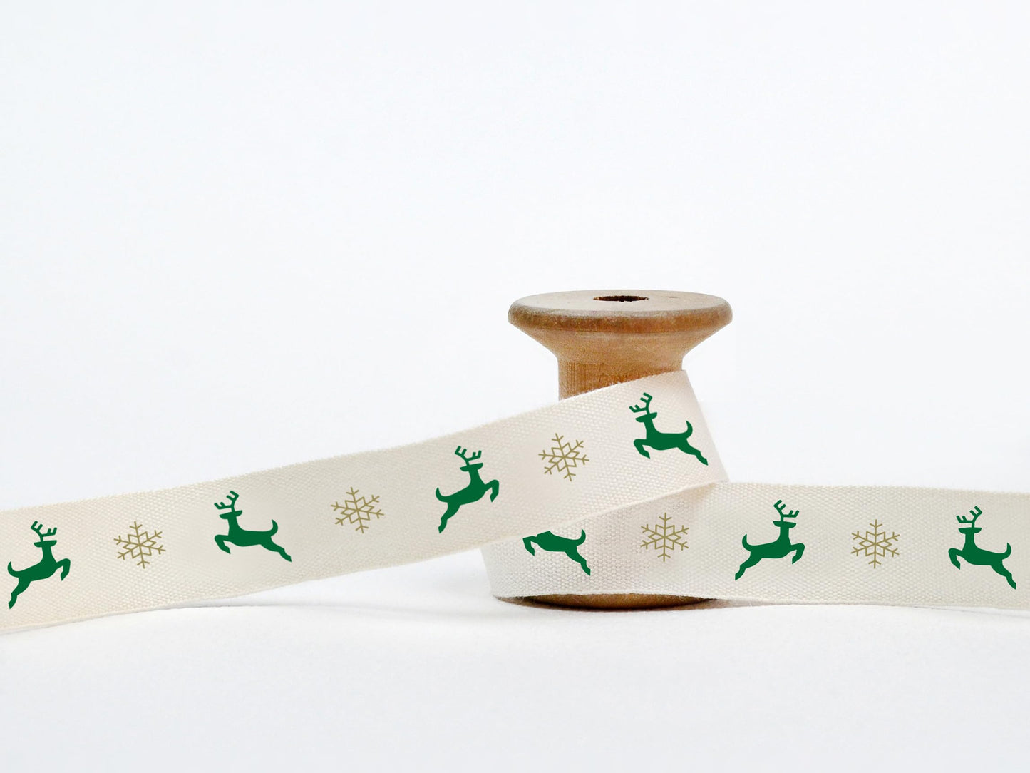 Reindeer Print Ribbon - 20 Yards, 5/8” (15 mm) 100% Cotton Christmas Reindeer, Gold Snowflakes Wrapping Tape for New Year Gifts, Candles, Noel Favors