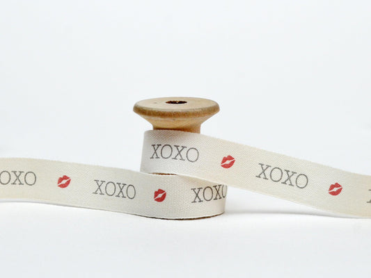 "XOXO & Lips" Printed 5/8” (15 mm) 100% Natural Cotton Ribbon for Valentine's Day Gifts, Favors, Special Wrapping Ribbon, Wedding, Hugs-Kisses