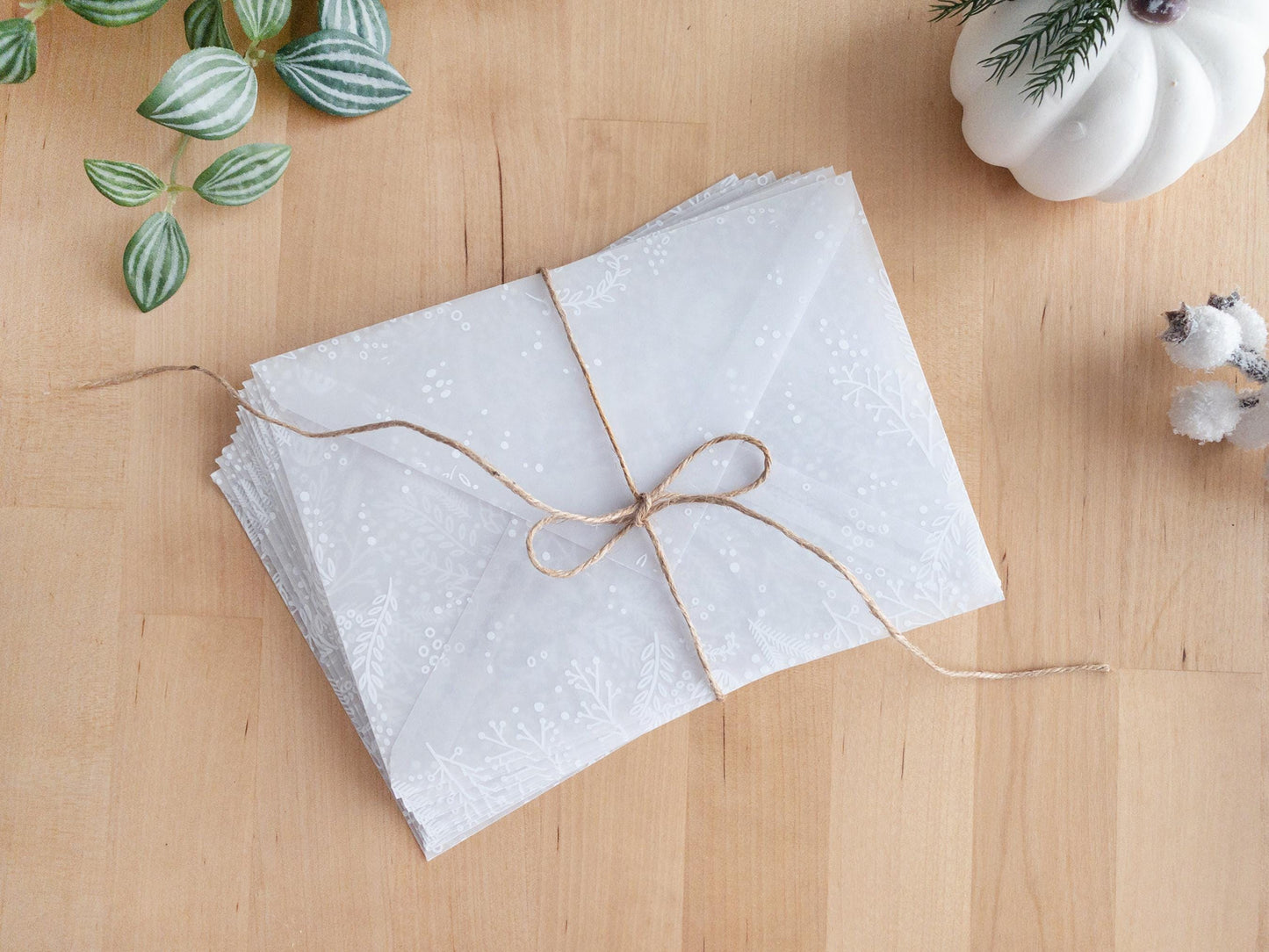 Christmas Envelopes – 20 pcs Pine Branches Transparent Envelopes for Cards, Invitations, Gift Wrap, Vellum Holiday Stationery, 5×7" A7 Size